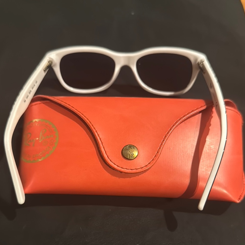 Ray-Ban Kids Black Sunglasses with Red Case - Picture 3 of 8